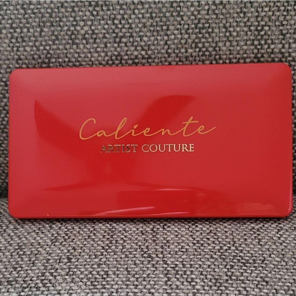 3/$15 Caliente Artist Couture Eyeshadow Palette